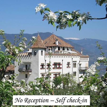 אפיאנו סולה סטרדה דל וינו Apartments Schloss Paschbach מראה חיצוני תמונה