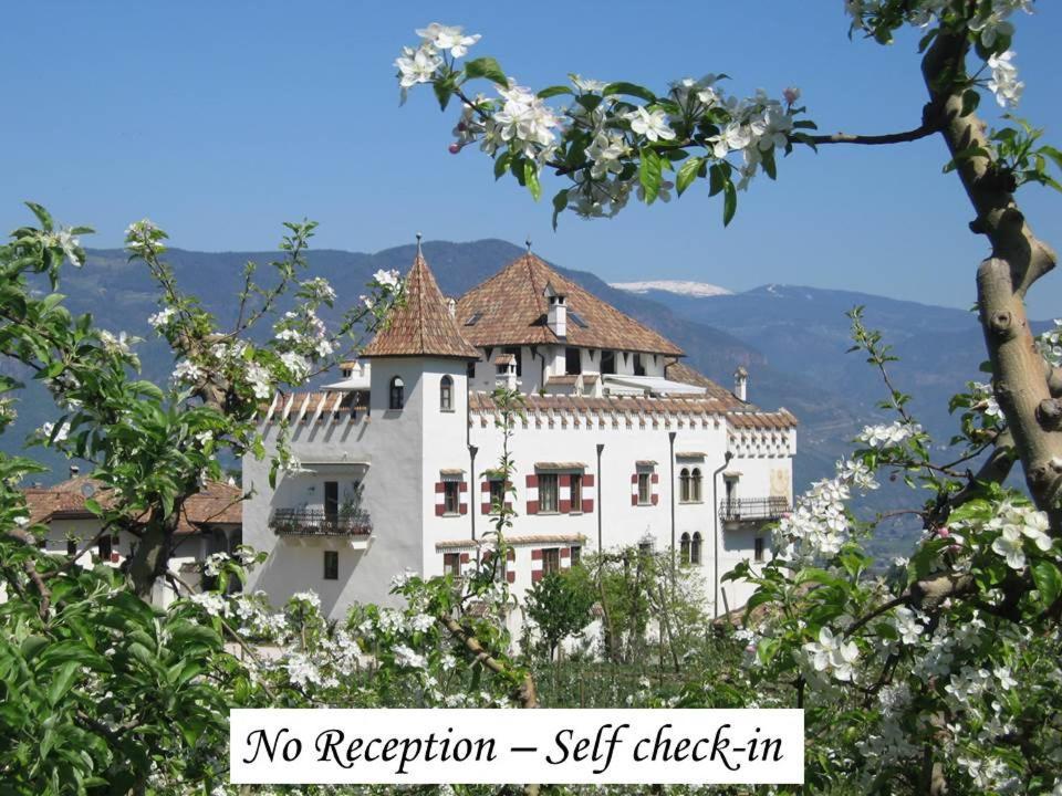 אפיאנו סולה סטרדה דל וינו Apartments Schloss Paschbach מראה חיצוני תמונה