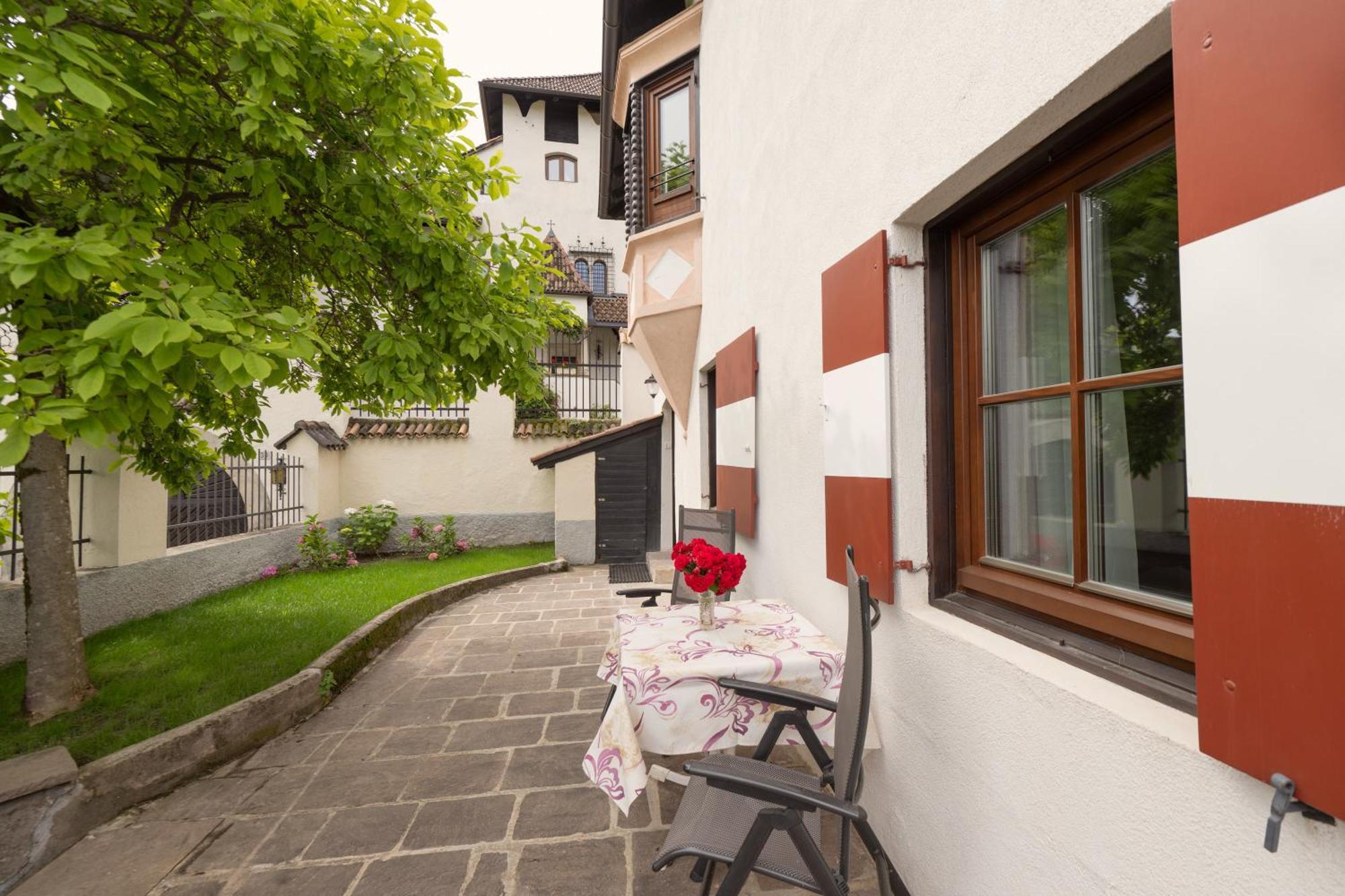 אפיאנו סולה סטרדה דל וינו Apartments Schloss Paschbach מראה חיצוני תמונה