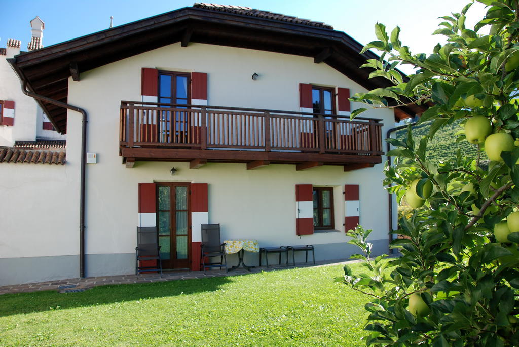 אפיאנו סולה סטרדה דל וינו Apartments Schloss Paschbach חדר תמונה