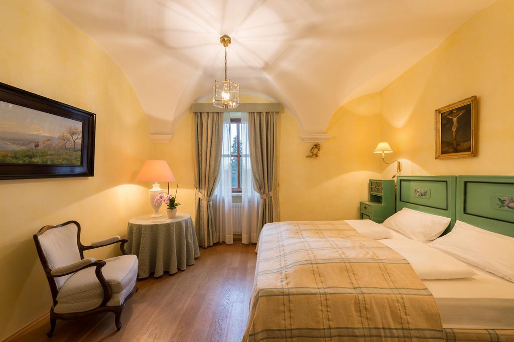 אפיאנו סולה סטרדה דל וינו Apartments Schloss Paschbach מראה חיצוני תמונה