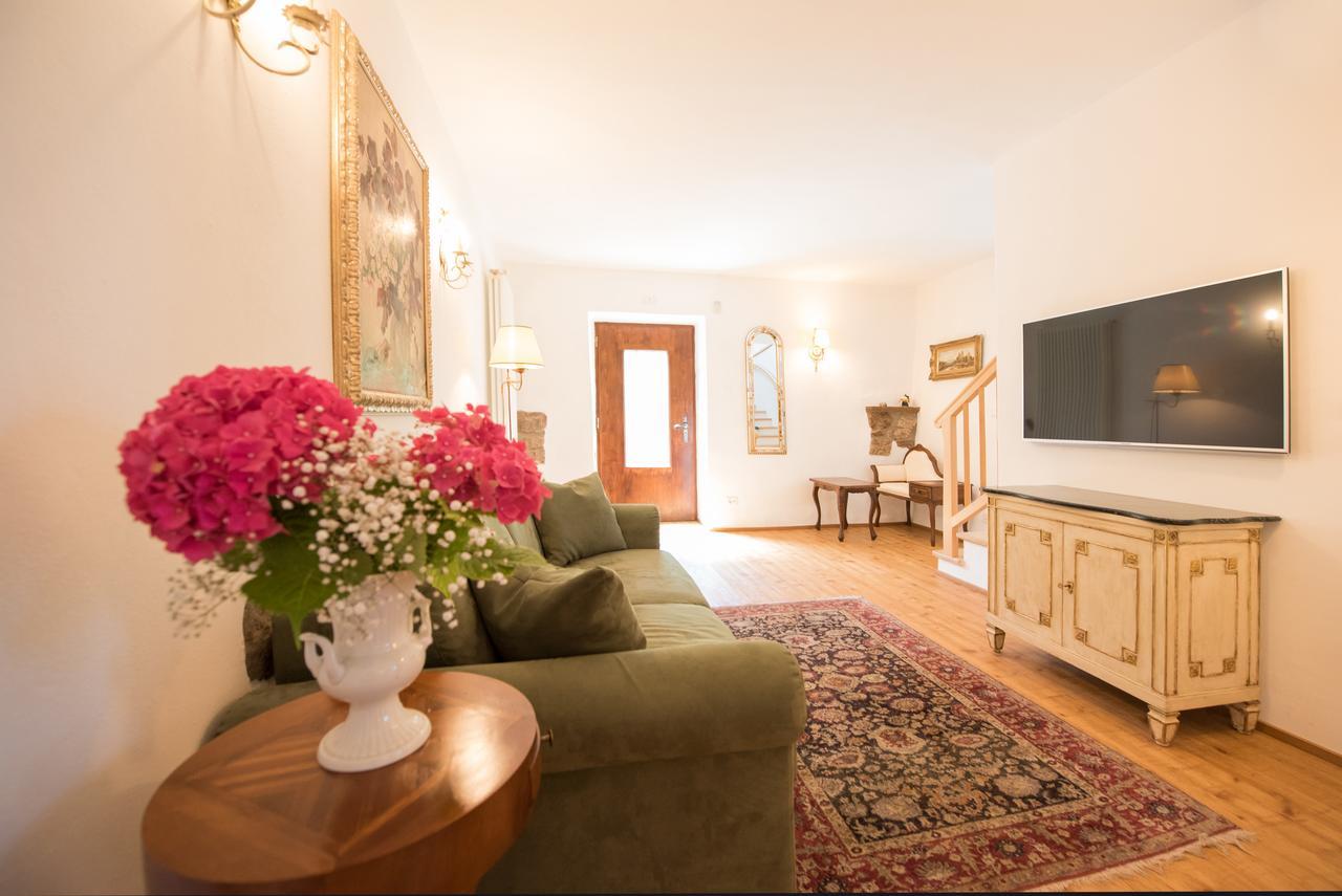 אפיאנו סולה סטרדה דל וינו Apartments Schloss Paschbach מראה חיצוני תמונה