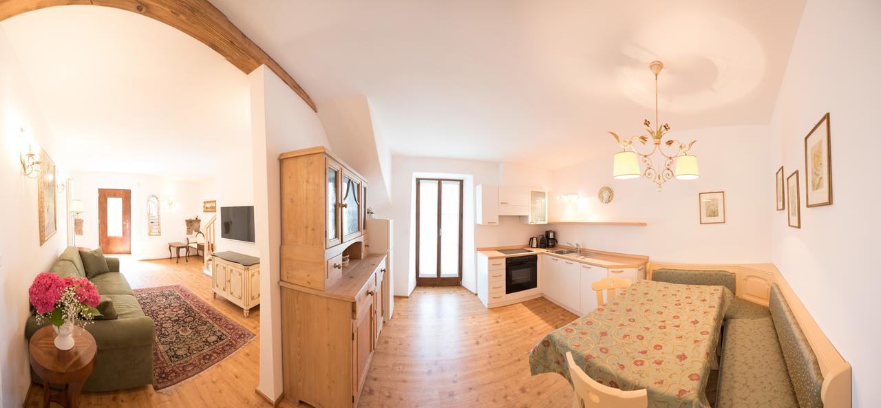 אפיאנו סולה סטרדה דל וינו Apartments Schloss Paschbach מראה חיצוני תמונה
